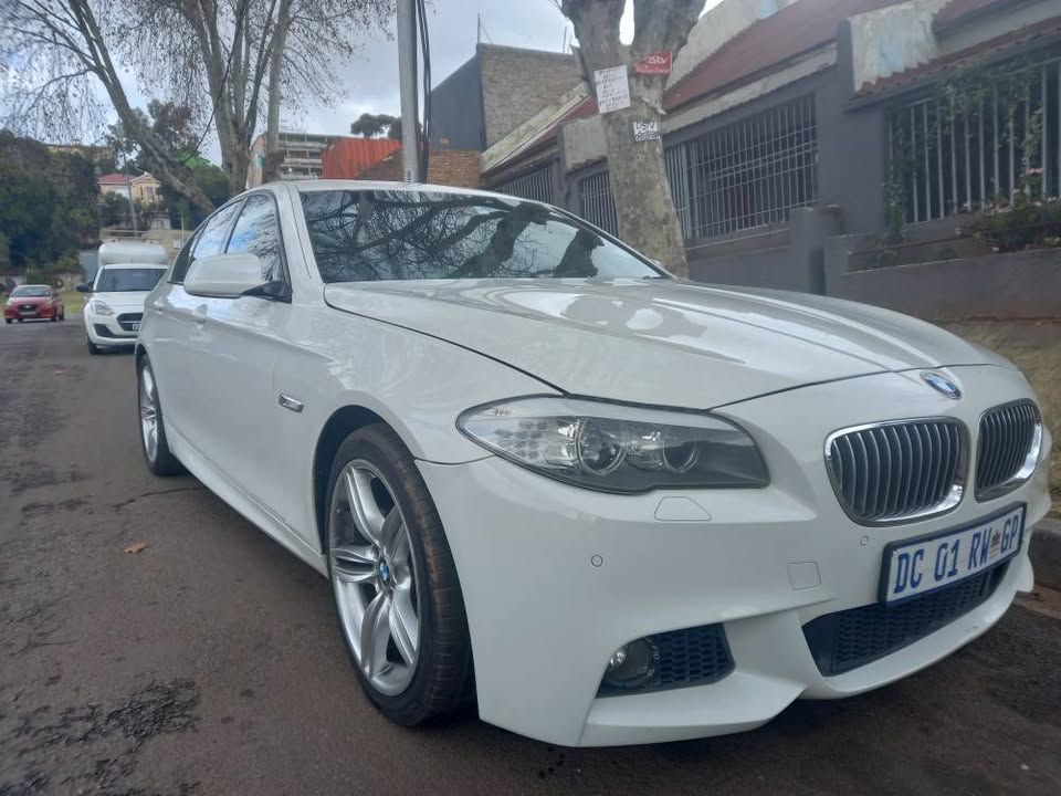 2013 BMW 520i Petrol, Automatic, White, Leather seat, Sunroof, 145000kms,