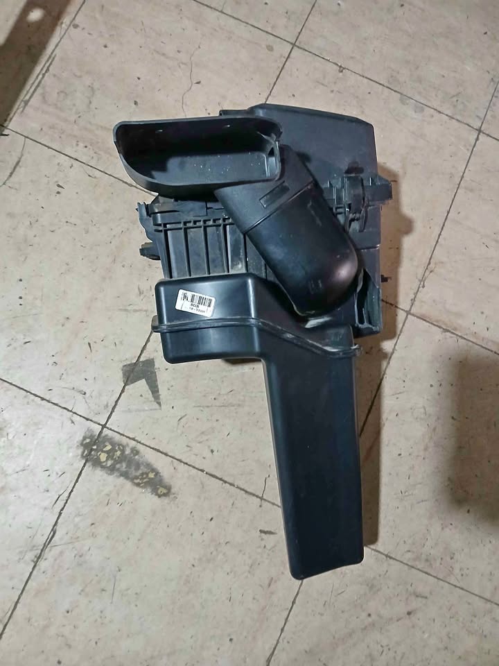 Hyundai i20 air filter box - Private Seller Hyundai i20 air filter box - Private Seller