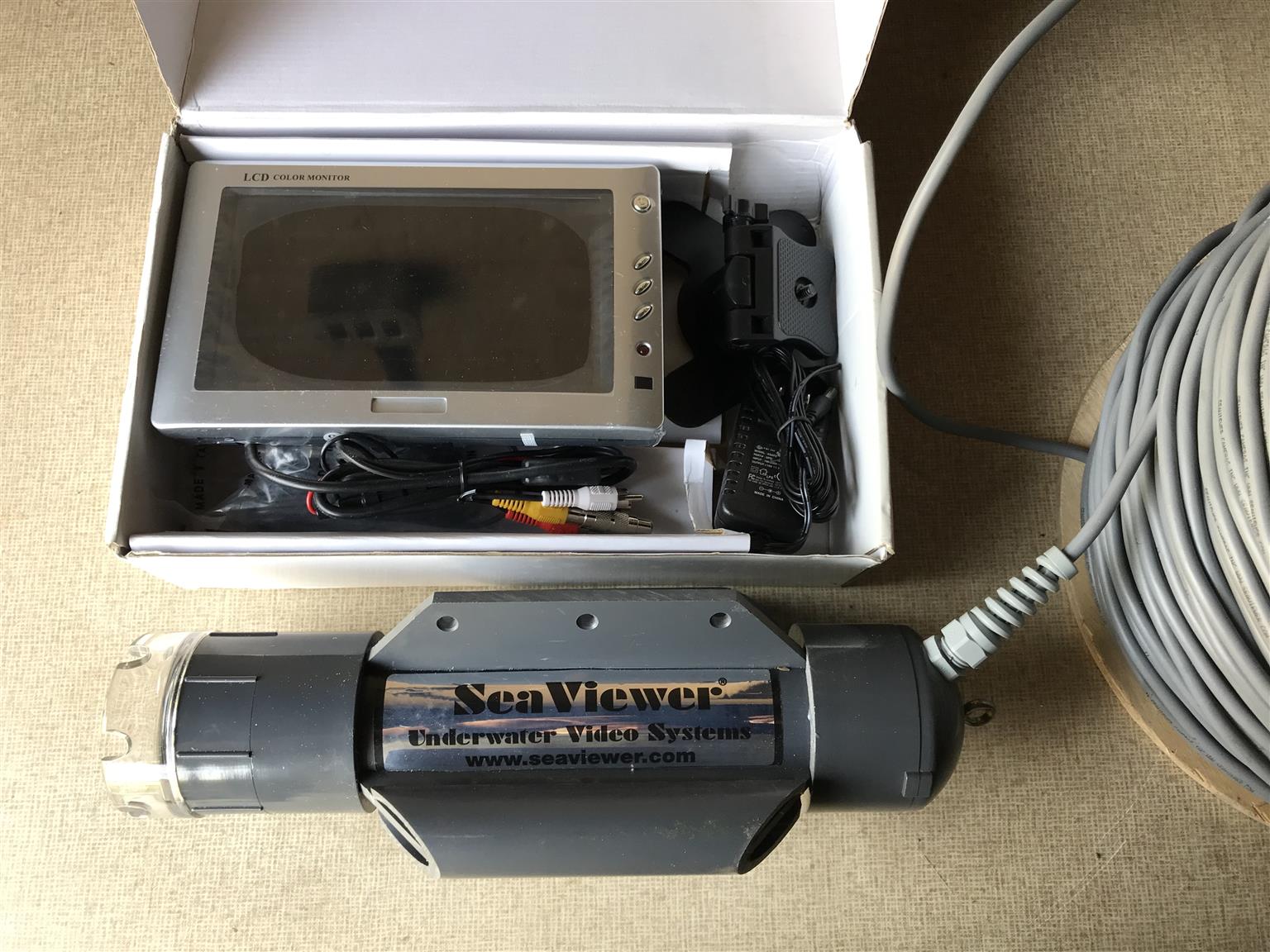 Seaviewer high speed underwater trolling video camera Seaviewer high speed underwater trolling video camera