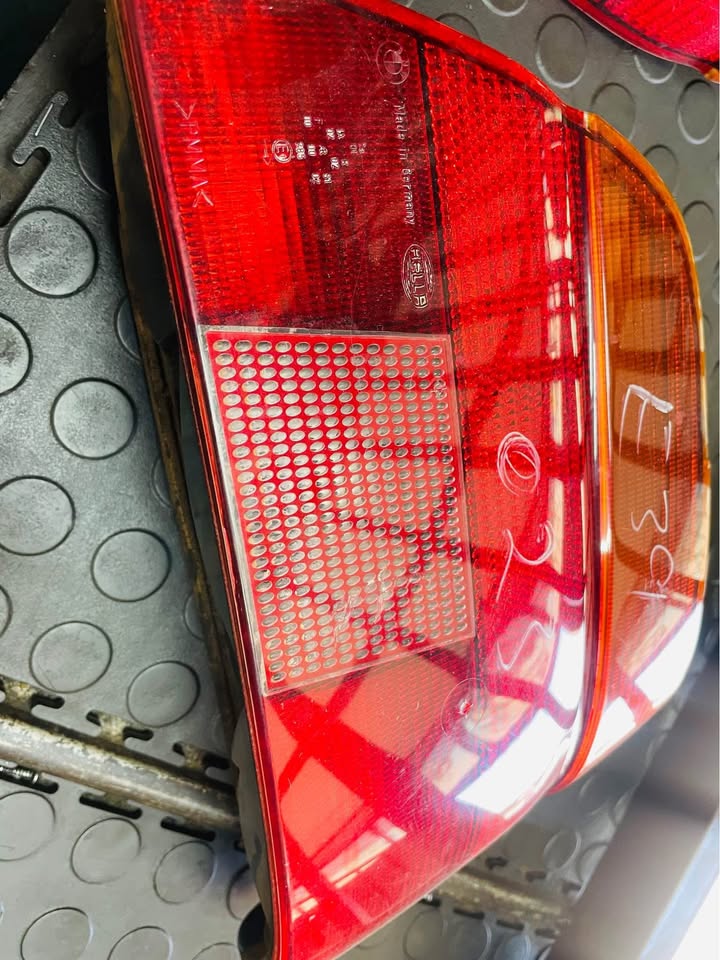Left/Right Side Tail Lamp FOR BMW 5 Series E39 530i 520i 528I 540i 2000 2001 2002 2003 - Private Seller