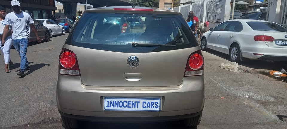 2014 POLO VIVO 1.4 MANUAL TRANSMISSION, GOLD COLOUR, 76000KM