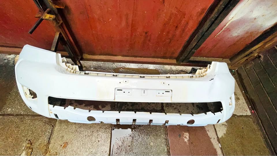 Ford Ranger T8 Wildtrack thunder bumper - Private Seller Ford Ranger T8 Wildtrack thunder bumper - Private Seller