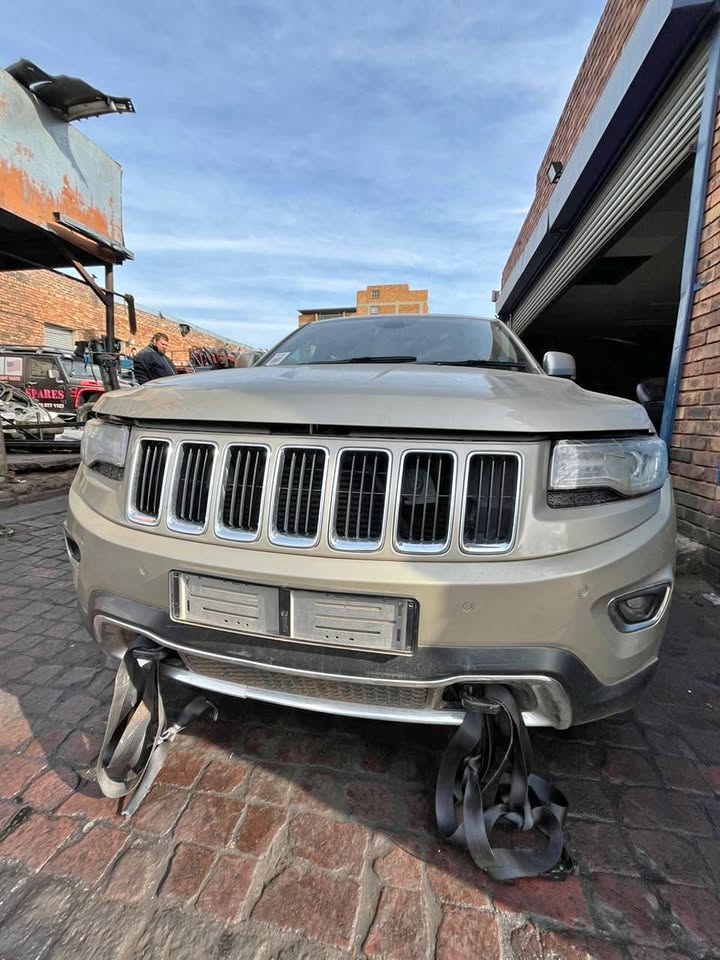 2015 Jeep Grand Cherokee 3.0 Crd Wk2 - Call: - Private Seller 2015 Jeep Grand Cherokee 3.0 Crd Wk2 - Call: - Private Seller