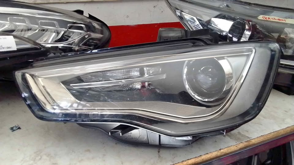 Audi A3 headlight - Private Seller Audi A3 headlight - Private Seller