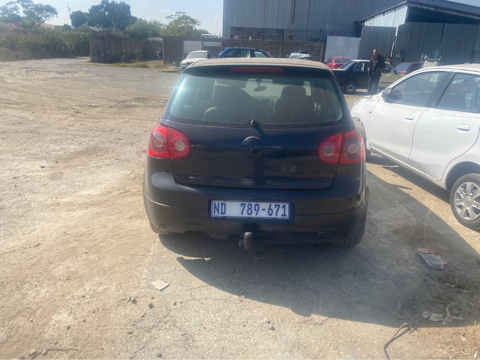 2005 golf 5 1.6 manual stripping for spares