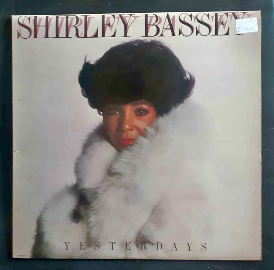 Shirley Bassey – Yesterdays LP Record Shirley Bassey – Yesterdays LP Record
