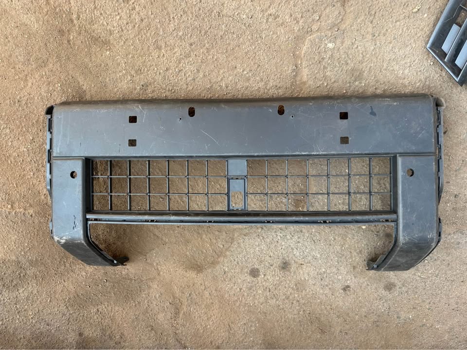 front bumper lower grille for Toyota Land Cruiser 2024-2025 - Private Seller front bumper lower grille for Toyota Land Cruiser 2024-2025 - Private Seller