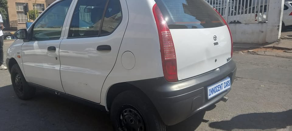 USED 2017 TATA INDICAR 1.2 MANUAL, WHITE COLOUR, 40000KM