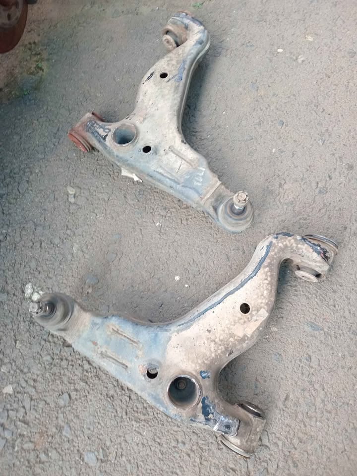 2017 Mahindra S10 SUV lower control arms for sale - Private Seller