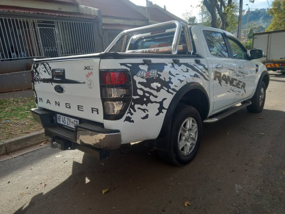 2013 Ford Ranger 3.2 XLT DIESEL, MANUAL 4X4, SILVER, 216000kms Spare key,