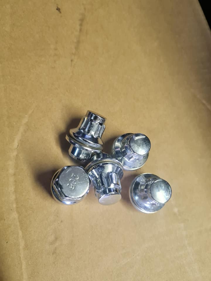 Toyota Hilux Gd6 original Lock nuts