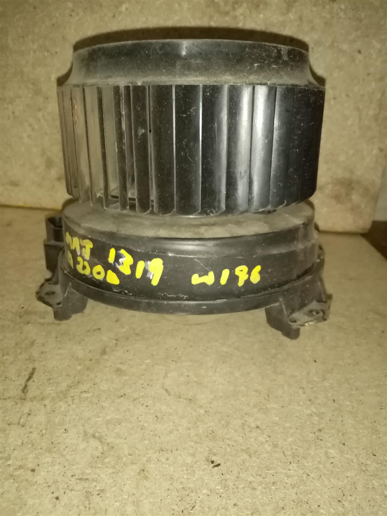 2017 Mercedes Benz A220 diesel W176 interior blower fan for sale MAJ1319 - Private Seller