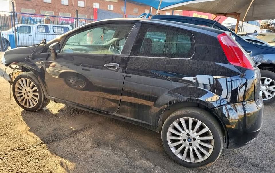 Fiat Punto 1.9 JTDi STRIPPING FOR SPARE/PARTS CALL