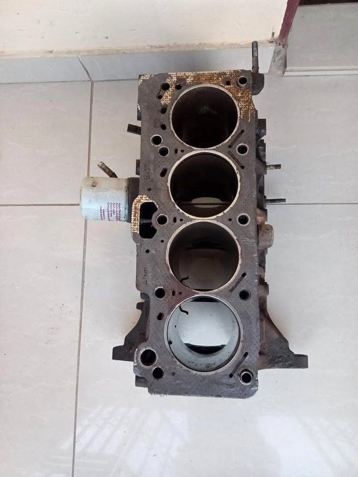 Toyota Corolla 20valve Black Top Empty Block - Private Seller Toyota Corolla 20valve Black Top Empty Block - Private Seller