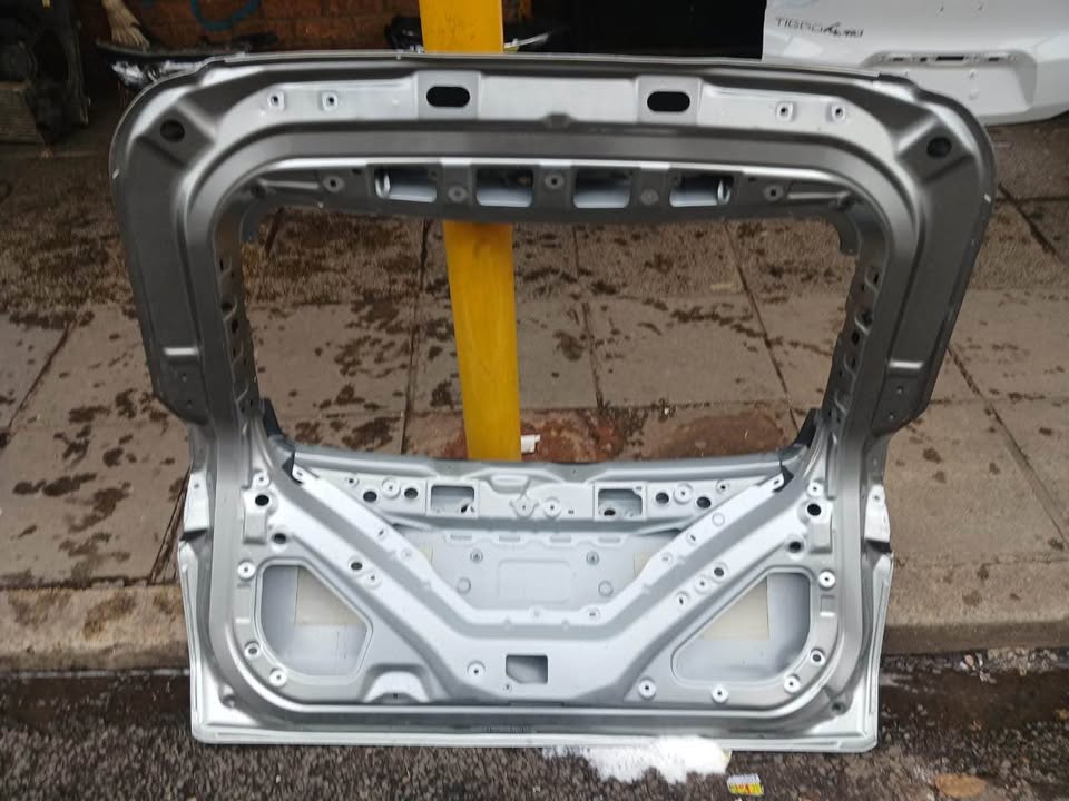 Chery Omoda C5 tailgate - Private Seller Chery Omoda C5 tailgate - Private Seller