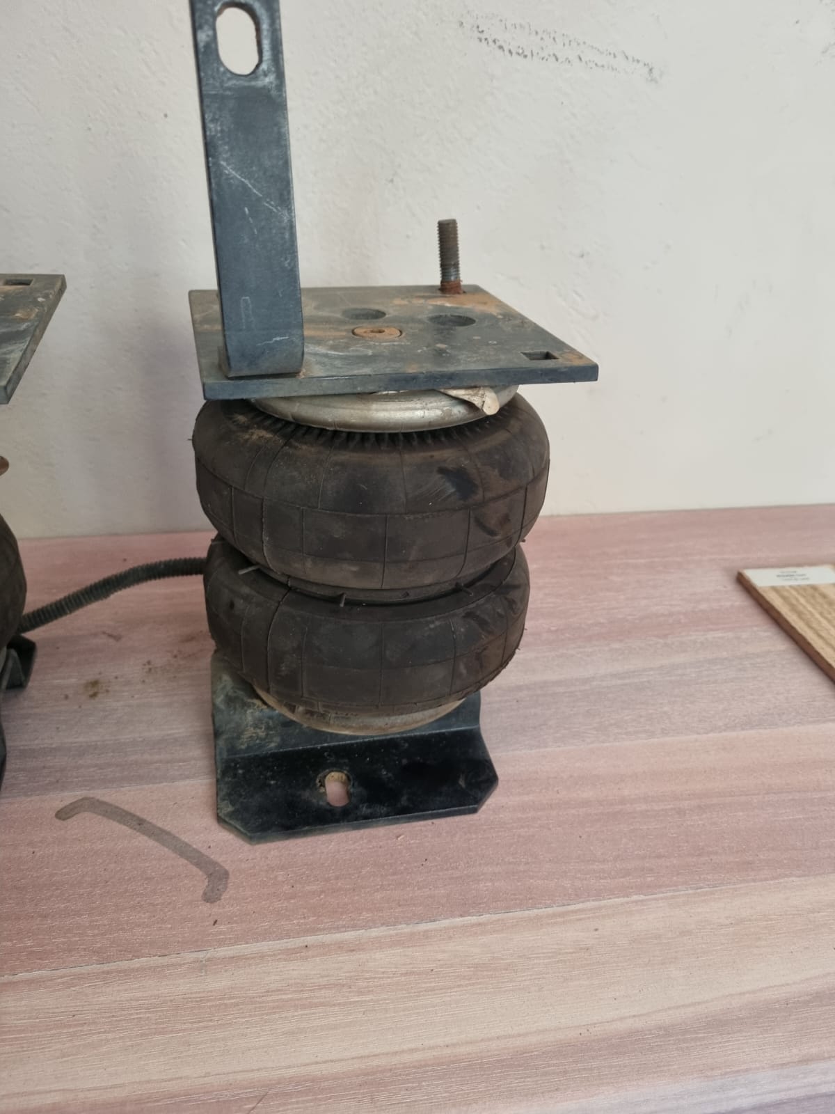 AIRBAGS FOR SUSPENSION Junk Mail