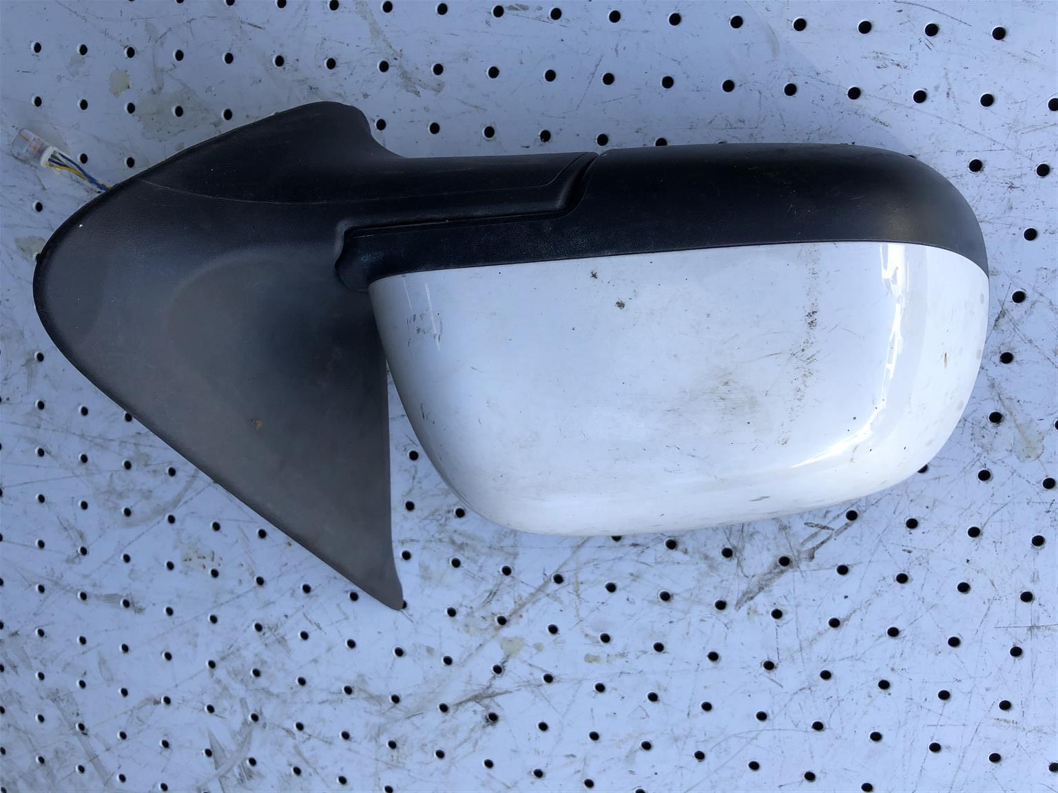 DATSUN GO RIGHT DOOR MIRROR (LS2-009) - Private Seller