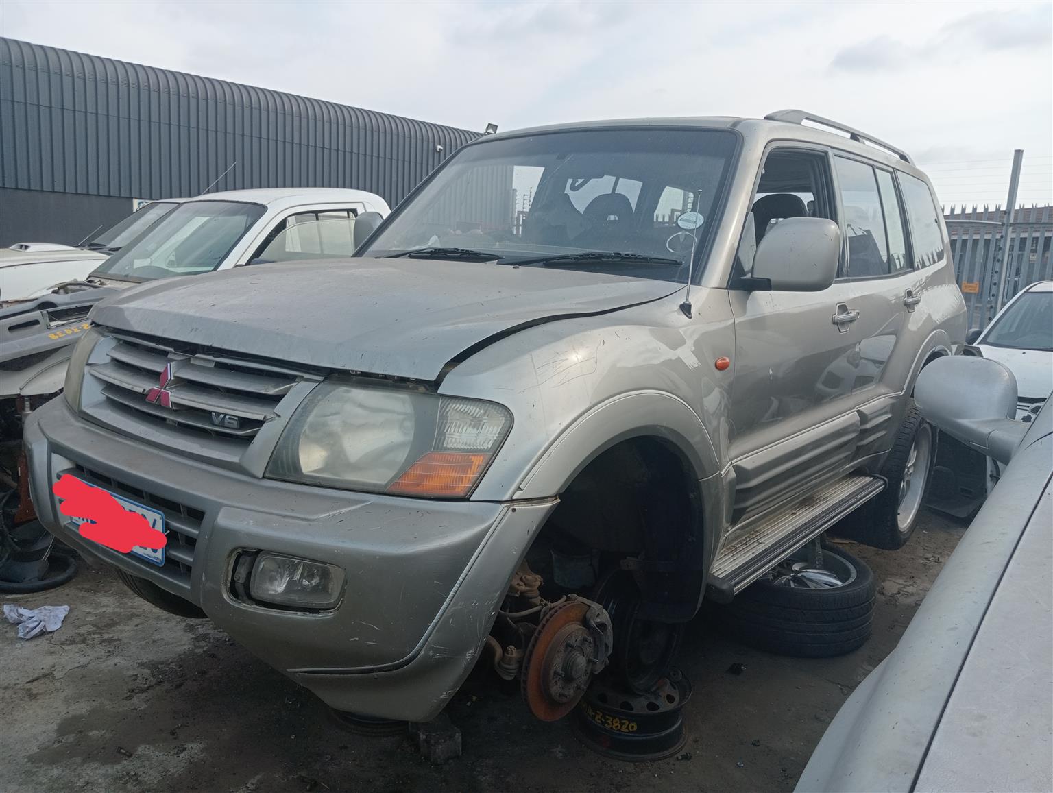 2001 Mitsubishi Pajero 3.0 V6 - Stripping for Spares