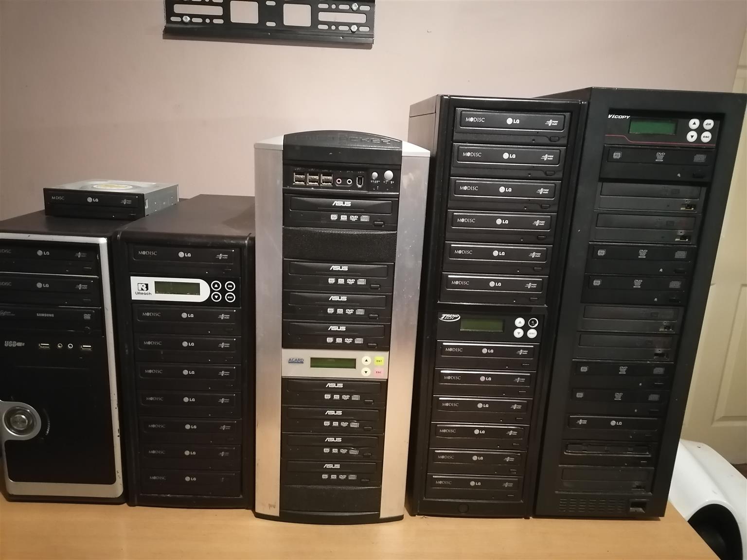 2021  bargain.. Five computer and duplicators for free