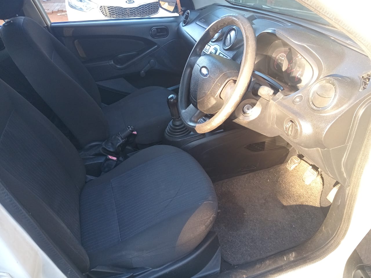 2011 FORD FIGO 1.4 MANUAL PETROL