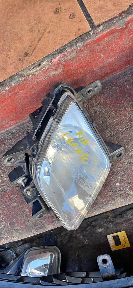 Kia Cerato fog light - Private Seller Kia Cerato fog light - Private Seller