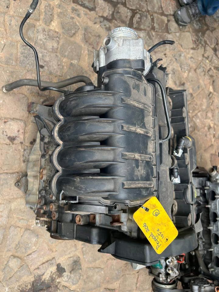 Peugoet 206 10FX Engine For Sale Call or Whatsapp