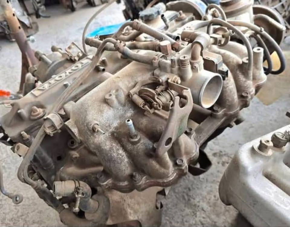 Toyota crassida eng code 1G 2.0L engine for sale WhatsApp or cell