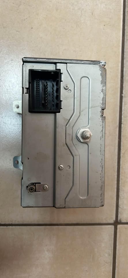 Chevrolet Cruze J300 2.0CDI Radio For Sale - Private Seller Chevrolet Cruze J300 2.0CDI Radio For Sale - Private Seller