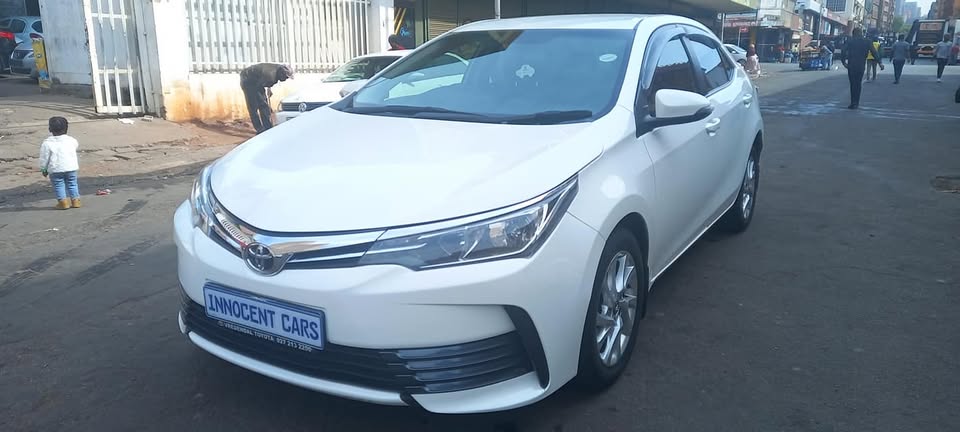 2017 TOYOTA COROLLA PRESTIGE 1.6 PETROL, MANUAL TRANSMISSION, WHITE COLOUR, 95000KM