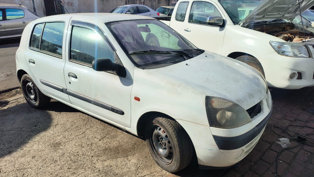 2006 CLIO VAVAVOOM