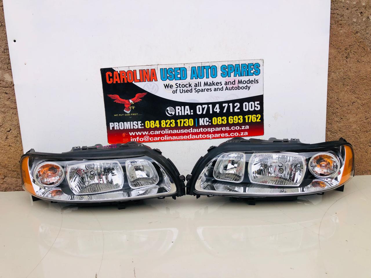 Volvo V70 XC70 left and right side halogen headlight (2005-2008) - Private Seller Volvo V70 XC70 left and right side halogen headlight (2005-2008) - Private Seller