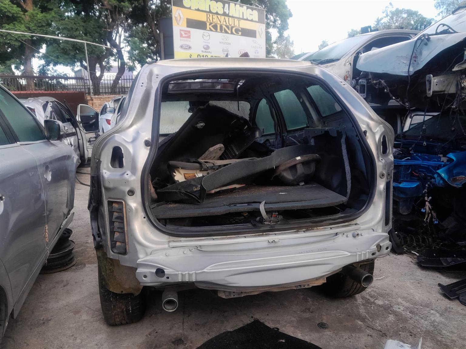 2015 VOLVO S60 T5 2.0 TURBO PREMIER AUTO PETROL FOR STRIPPING - Private Seller 2015 VOLVO S60 T5 2.0 TURBO PREMIER AUTO PETROL FOR STRIPPING - Private Seller