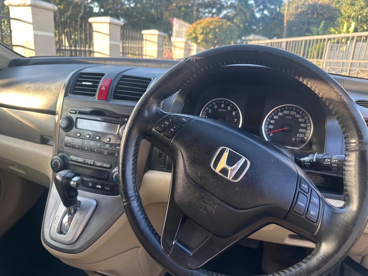 Clean Honda CRV Automatic