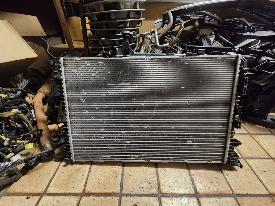 Audi A4 A5 fan and radiator - Private Seller Audi A4 A5 fan and radiator - Private Seller