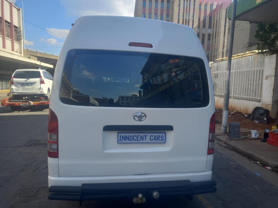 2020 TOYOTA QUANTUM 2.5 DIESEL, 16 SEATER BUS, MANUAL, WHITE COLOUR