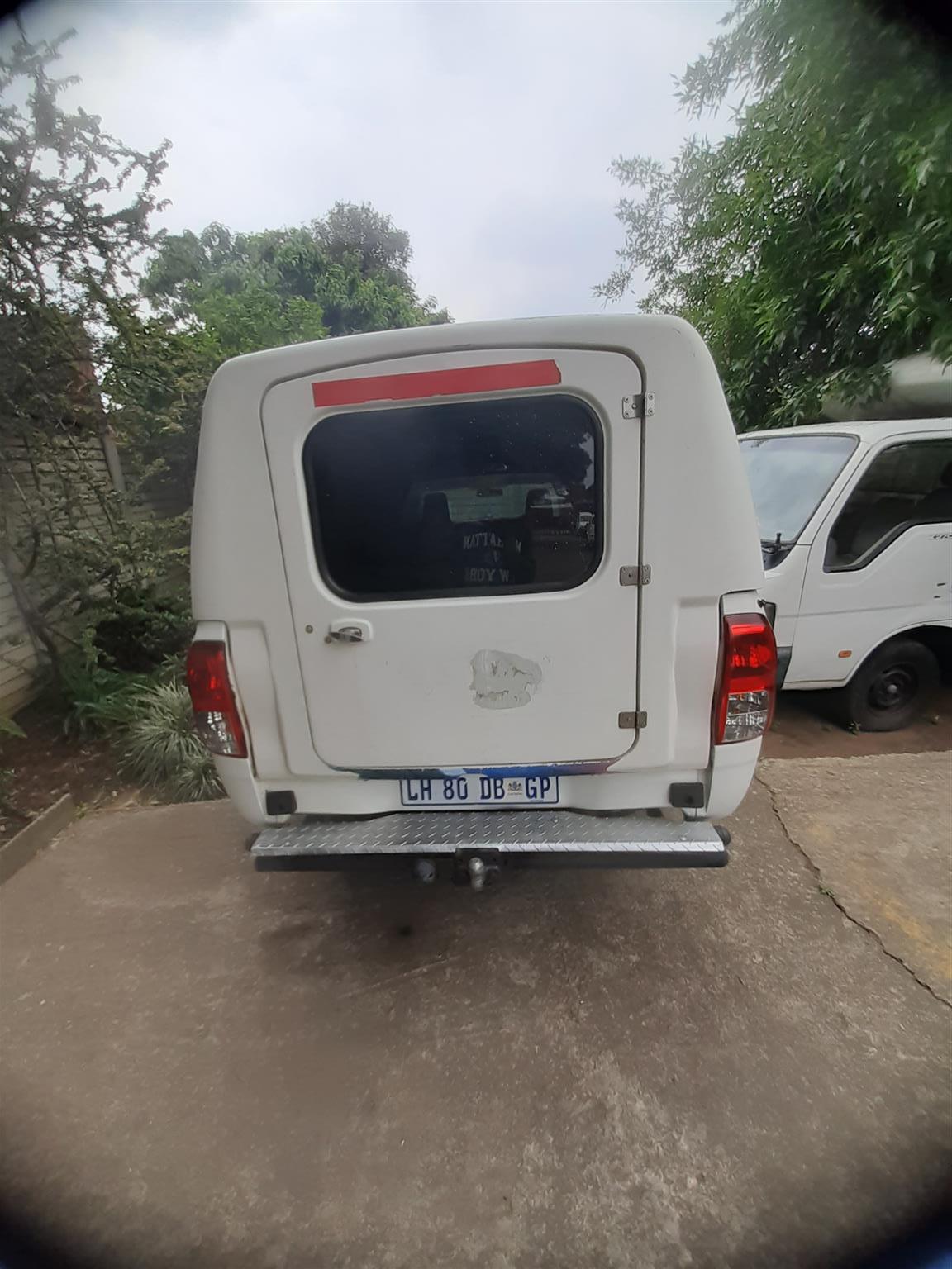 Toyota hilux gd6 long wheel base closed canopy - Private Seller