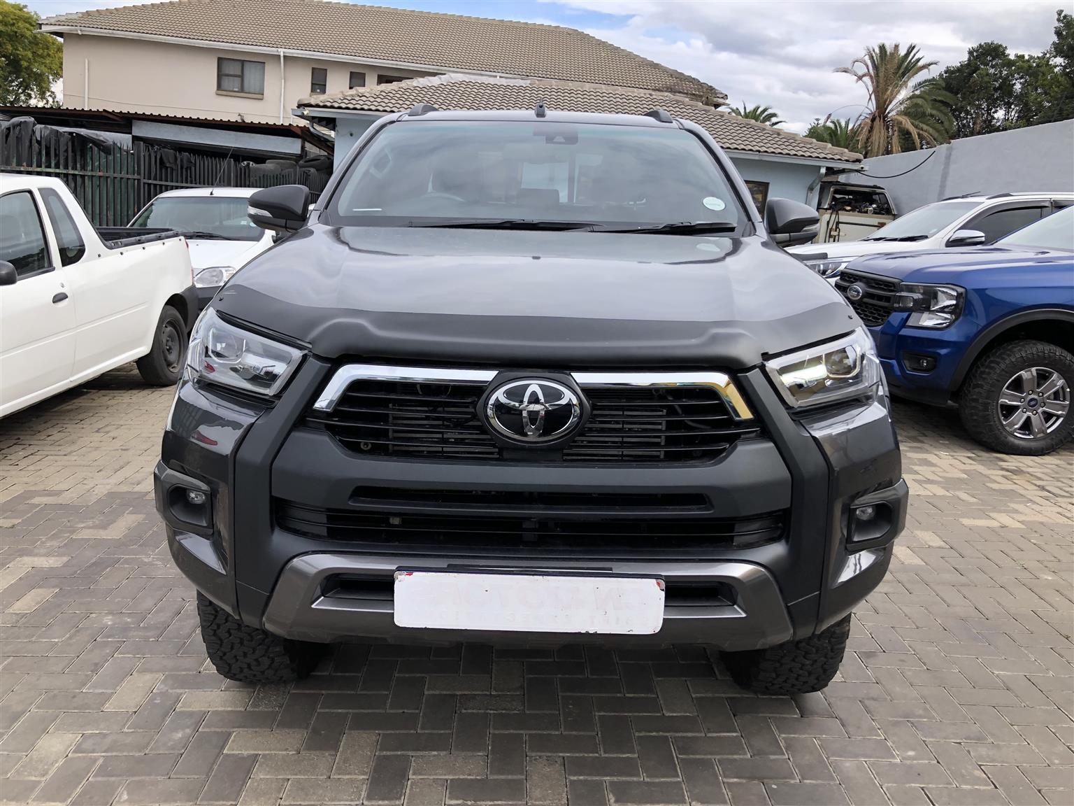 Used 2023 Toyota Hilux 2.8GD-6 double cab 4x4 Legend auto (de-spec 21) - Private Seller