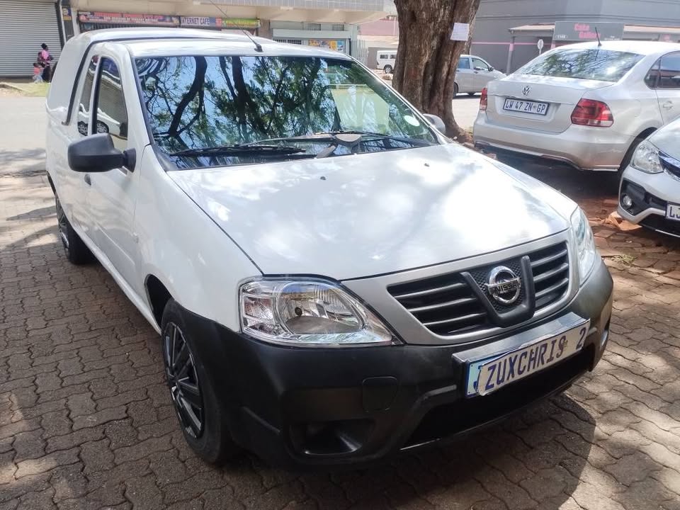 2022 NISSAN NP200 1.6 MANUAL WITH CANOPY