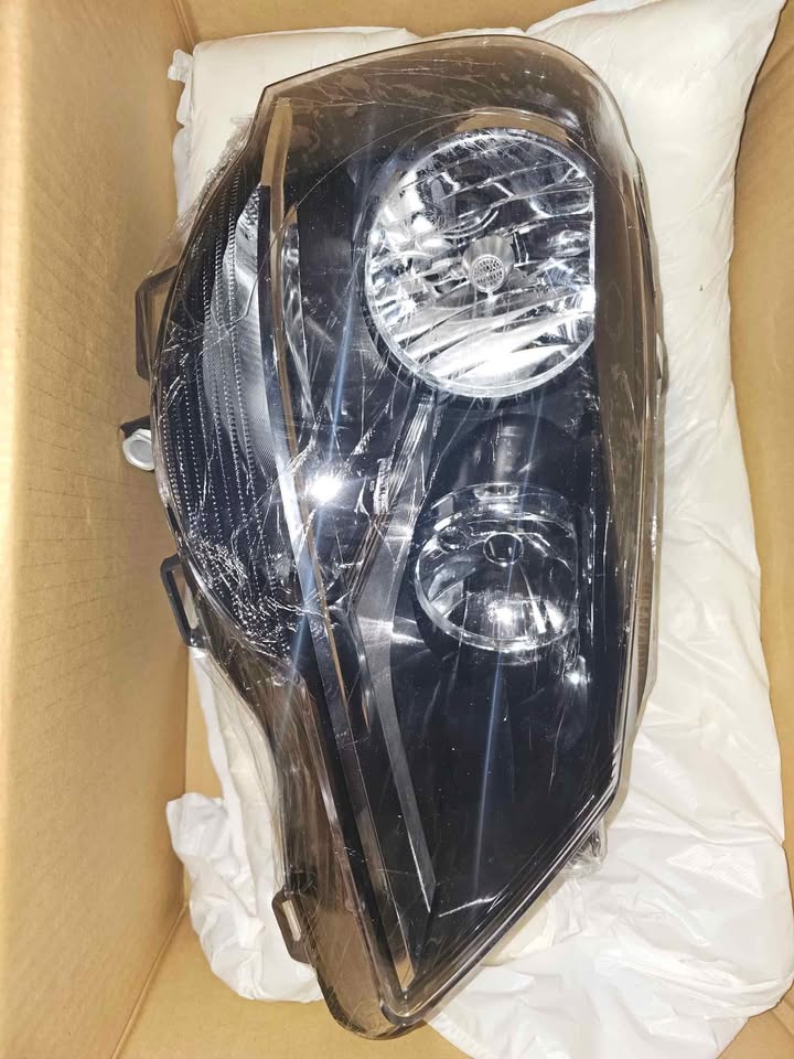 Polo Vivo New Headlights