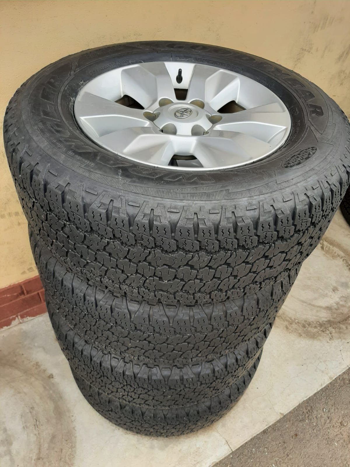 17" Toyota Hilux GD6 original mags with used 265/65/17 tyres on special for - Private Seller 17" Toyota Hilux GD6 original mags with used 265/65/17 tyres on special for - Private Seller