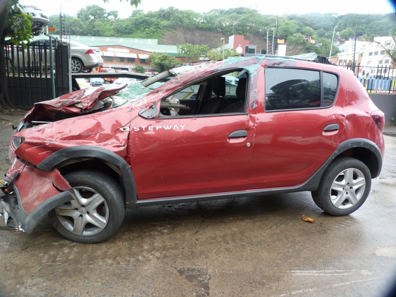 Renault Sandero 900T Stepway Manual - 2015 STRIPPING FOR SPARES - Private Seller