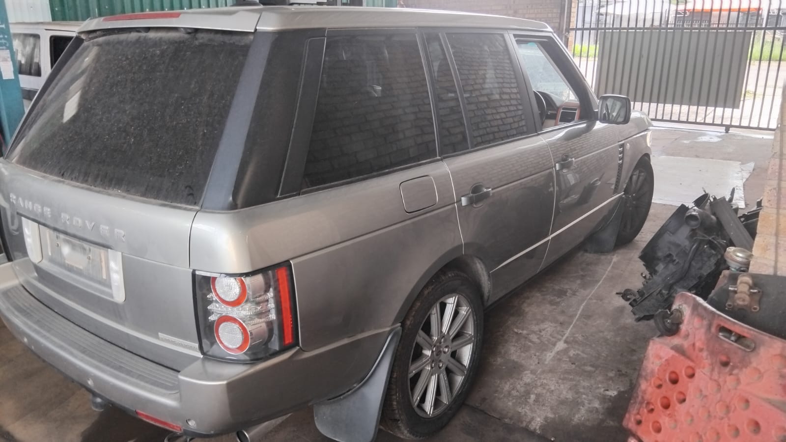 2010 Range Rover Vogue 5.0 V8 SC Stripping for Spares