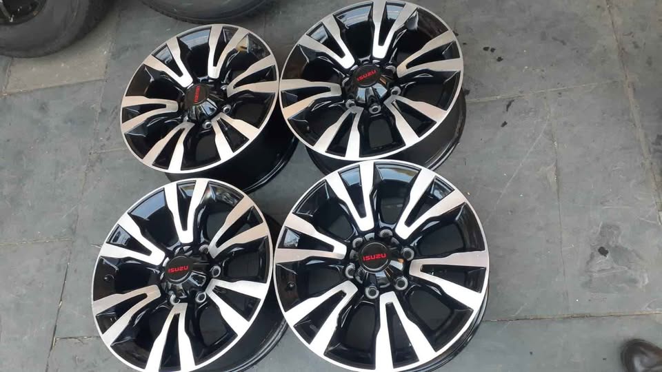 18inch isuzu D-Max rim set - Private Seller
