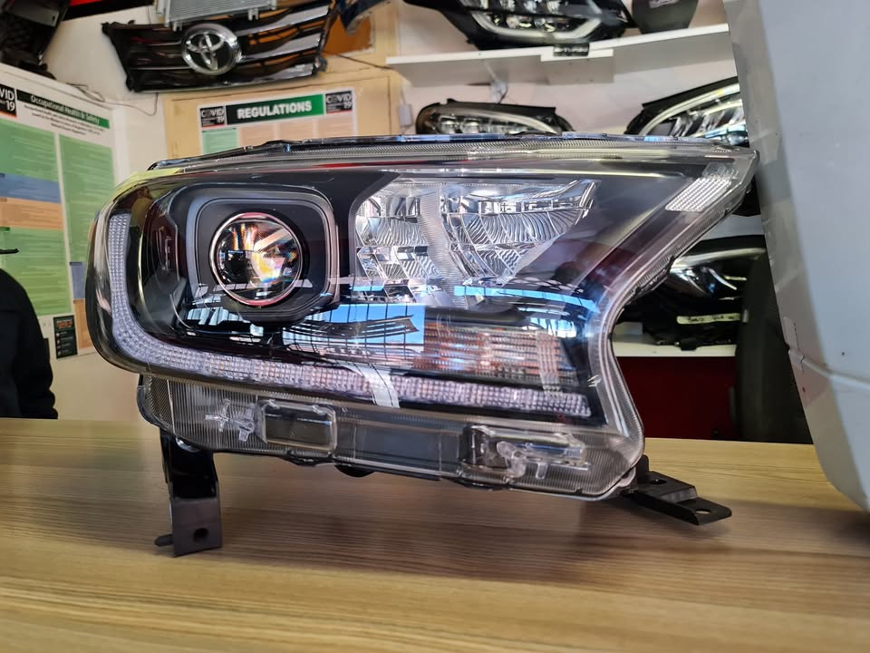 2021 FORD RANGER FULL LED HEADLIGHT RIGHT SIDE BRAND NEW - Private Seller 2021 FORD RANGER FULL LED HEADLIGHT RIGHT SIDE BRAND NEW - Private Seller
