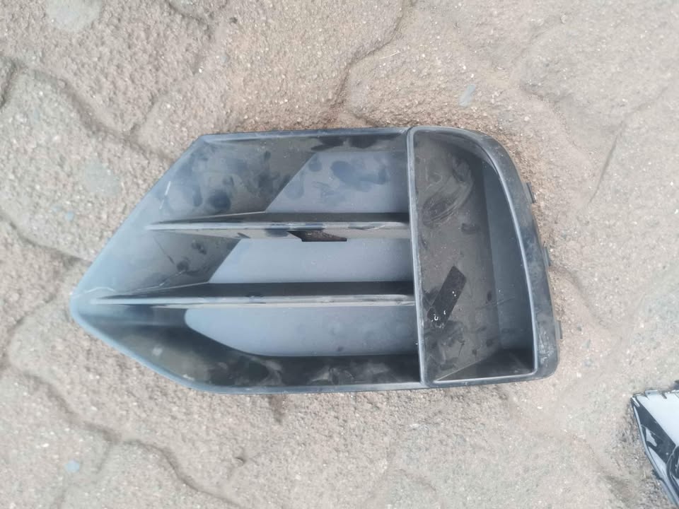Audi TT right fogcover - Private Seller