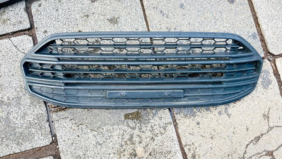 Ford EcoSport grill 2018 - Private Seller Ford EcoSport grill 2018 - Private Seller