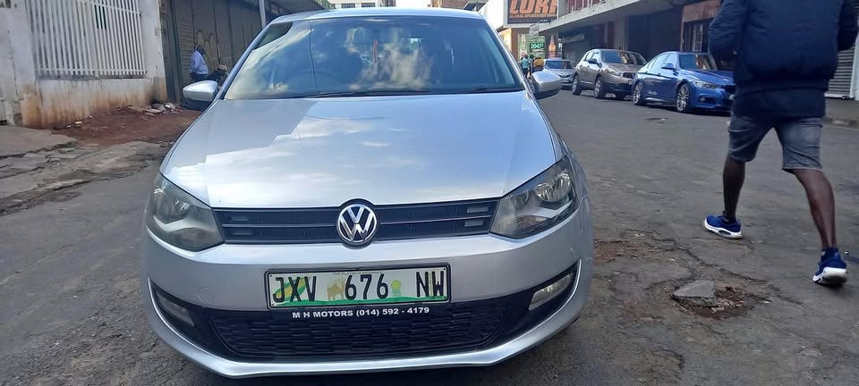 2011 VW POLO 6 1.4 COMFORTLINE PETROL, AUTOMATIC, MILEAGE