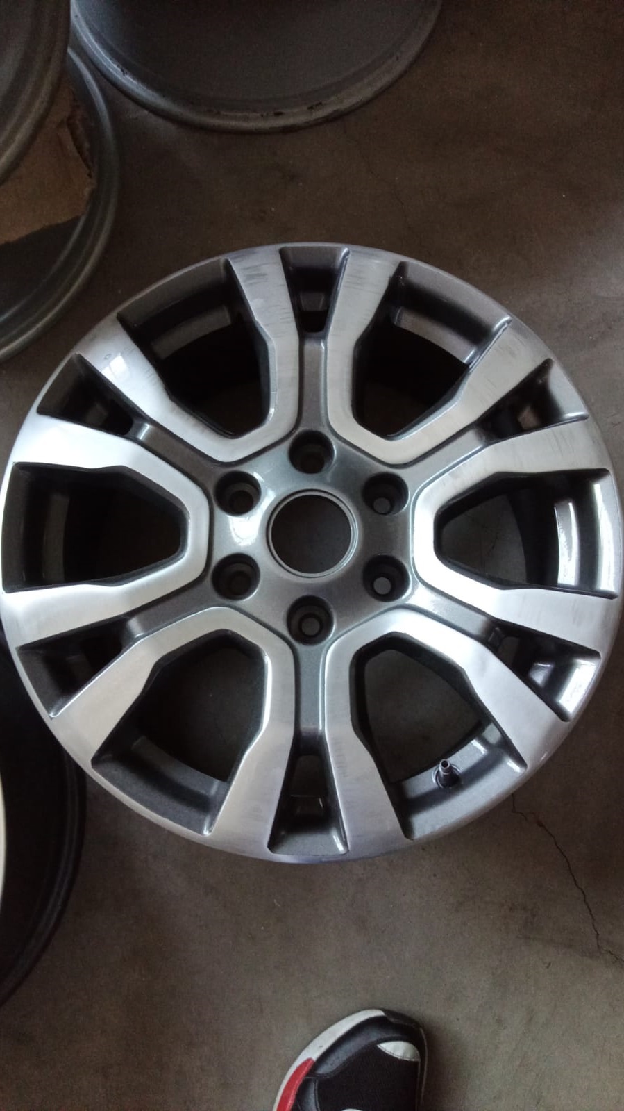 18inch Ford Ranger Wildtrack original mag to use for spare - Private Seller 18inch Ford Ranger Wildtrack original mag to use for spare - Private Seller