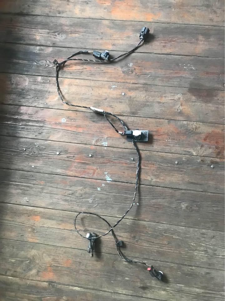 2018 opel Corsa front pdc sensor and Pdc wire for sale - Private Seller