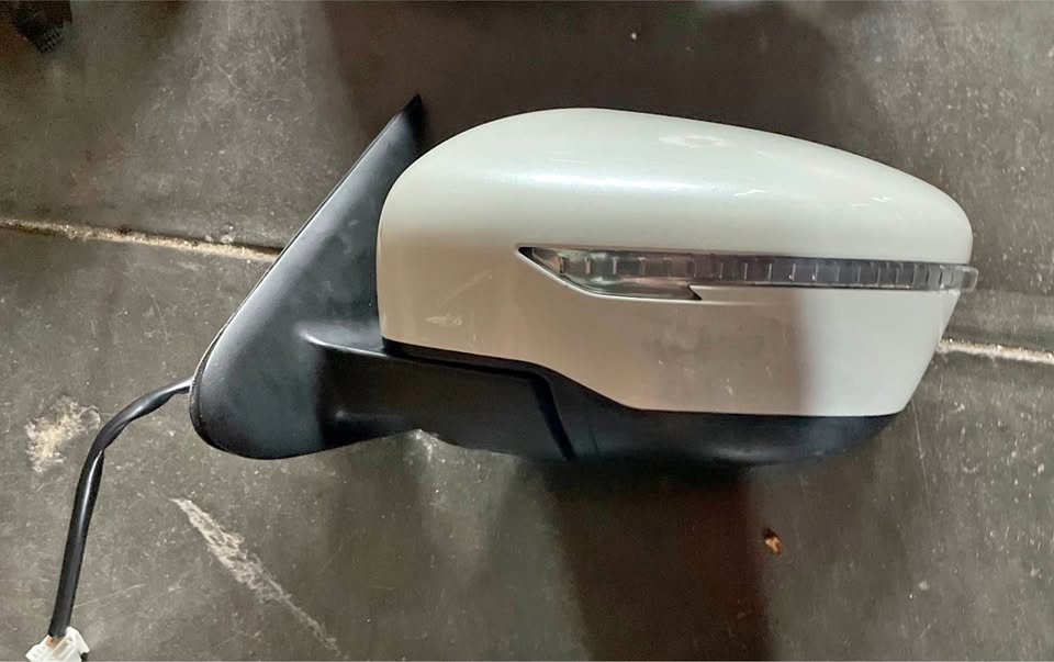 Nissan Qashqai side mirror 2014/21 - Private Seller Nissan Qashqai side mirror 2014/21 - Private Seller